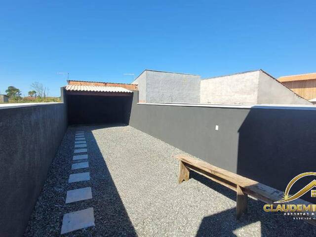 #107 - Casa para Venda em Balneário Barra do Sul - SC