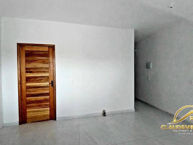 #109 - Casa para Venda em Balneário Barra do Sul - SC