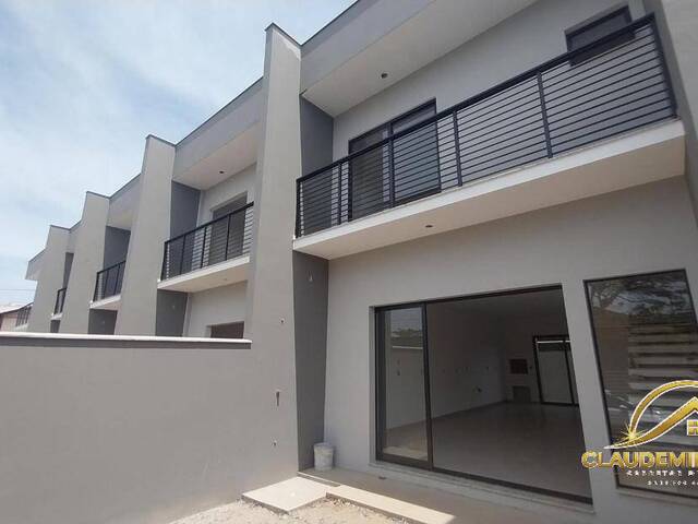 #119 - Casa para Venda em Balneário Barra do Sul - SC