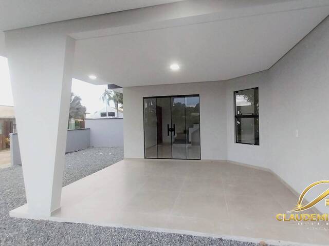 #125 - Casa para Venda em Balneário Barra do Sul - SC