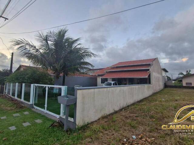 Casa para Venda em Balneário Barra do Sul - 2