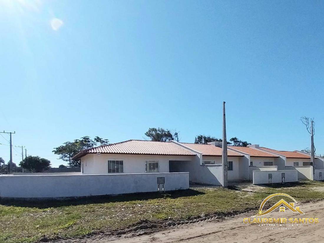 Casa, 3 quartos, 70 m² - Foto 1