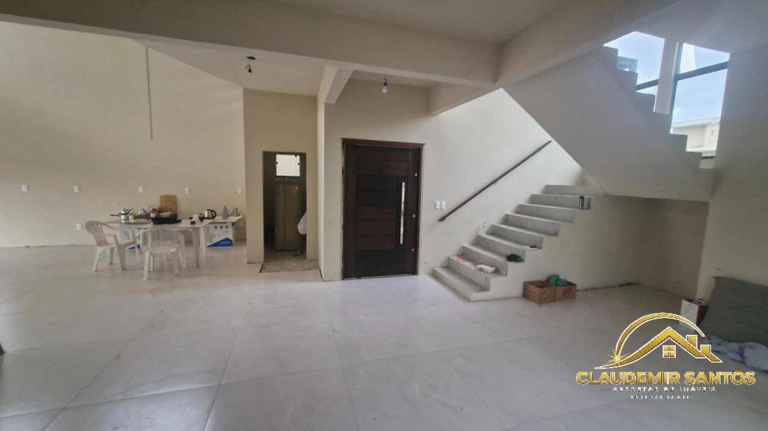 Casa, 3 quartos, 245 m² - Foto 21