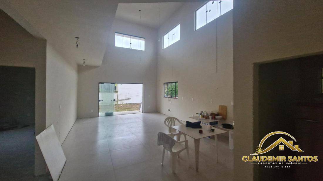 Casa, 3 quartos, 245 m² - Foto 3