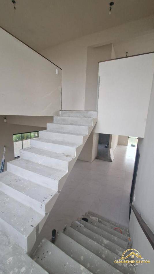 Casa, 3 quartos, 245 m² - Foto 34